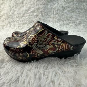 Sanita Paisley Clogs Multicolor Slip On Durable Sole Nurse Comfort Women’s 7.5